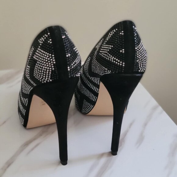 Black & Silver Glitter Wedge Heels – Elegant Pattern - Picture 2 of 4